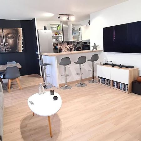 Charmant Logement Avec Jacuzzi Mantes-la-Jolie ภายนอก รูปภาพ