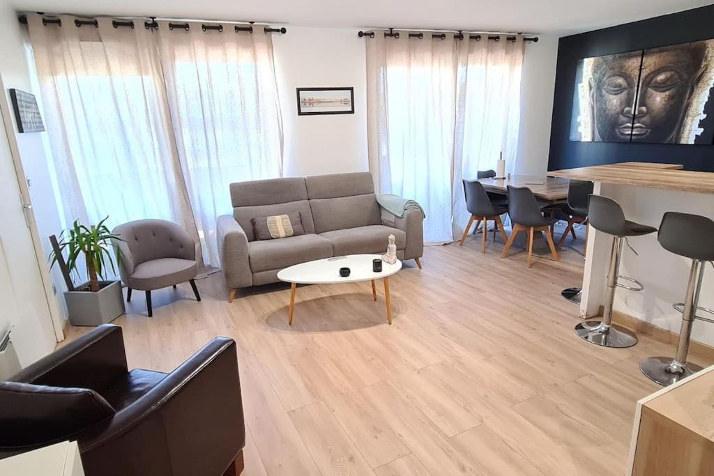 Charmant Logement Avec Jacuzzi Mantes-la-Jolie ภายนอก รูปภาพ